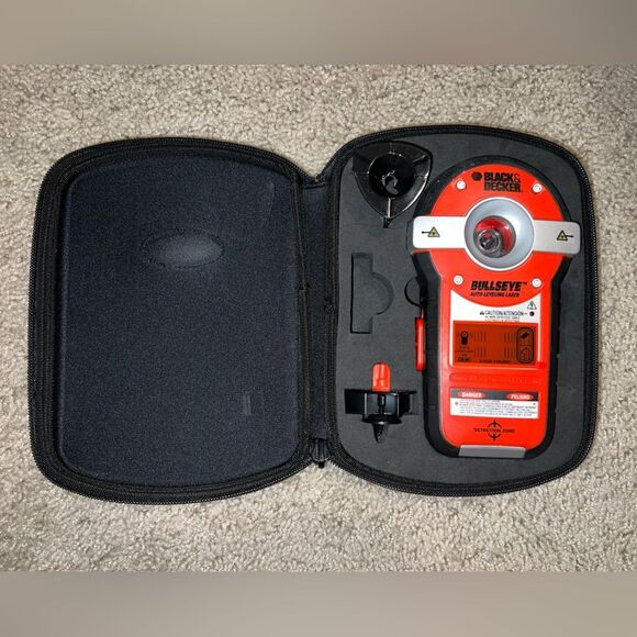 BLACK & DECKER BULLSEYE LASER LEVEL/ STUD FINDER Auto-Leveling Interior Line - Picture 4 of 6